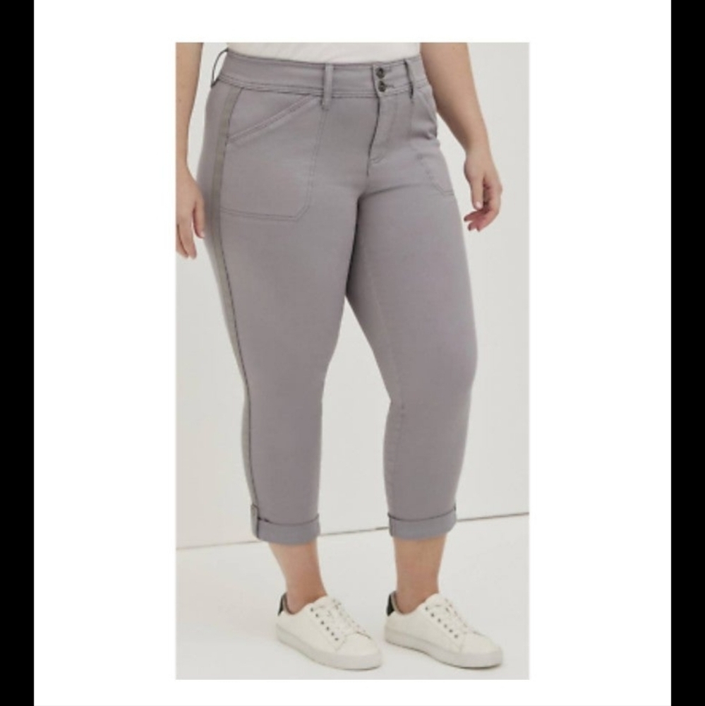 Torrid Like new sz 14 gray aviator crop
